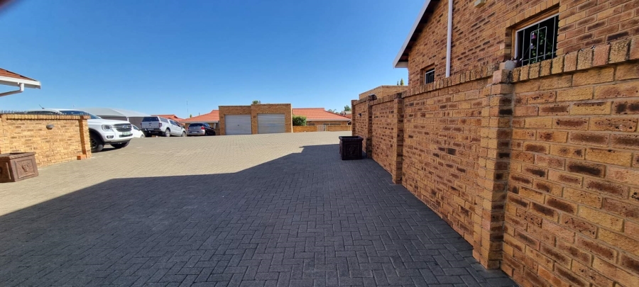 2 Bedroom Property for Sale in Pentagon Park Free State